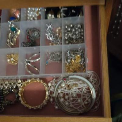 Sale Photo Thumbnail #217