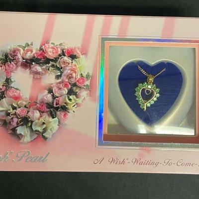 Wish Pearl Necklace Light Green Rhinestones