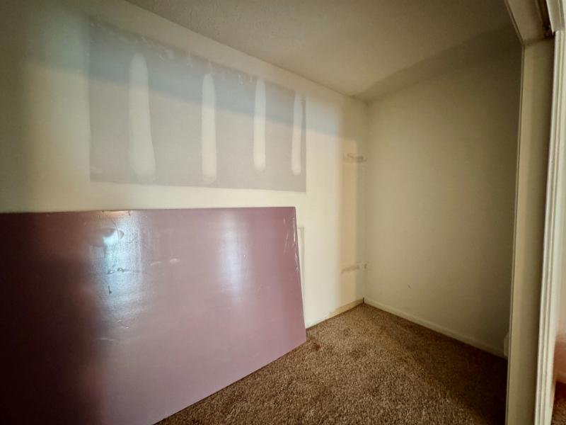 Sale Photo Thumbnail #38