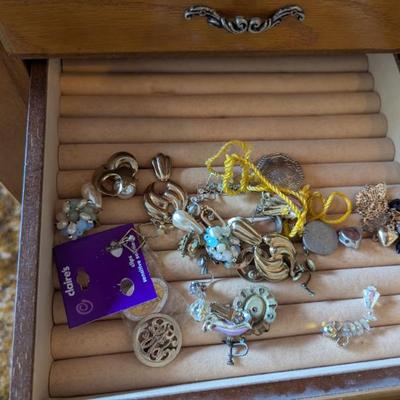 Sale Photo Thumbnail #145