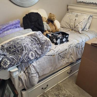 Sale Photo Thumbnail #129