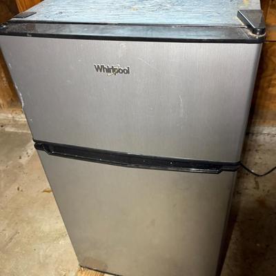 Whirlpool Mini Frig 