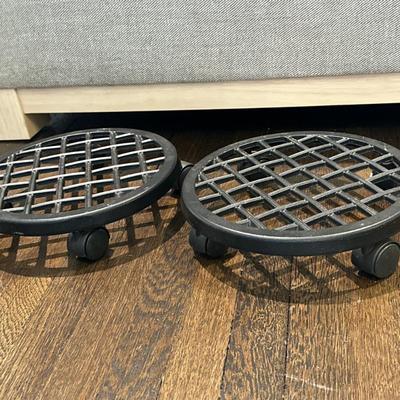 (2pc) Lattice-Work Design Plant Caddies | Pair of plant caddies featuring a lattice-work design base and wheels for easy mobility. - w....