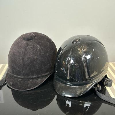 (2pc) Horseback Riding Helmets | Horseback riding/equestrian helmets, including: Charles Owen (Great Britain, UK) "Showjumper"...