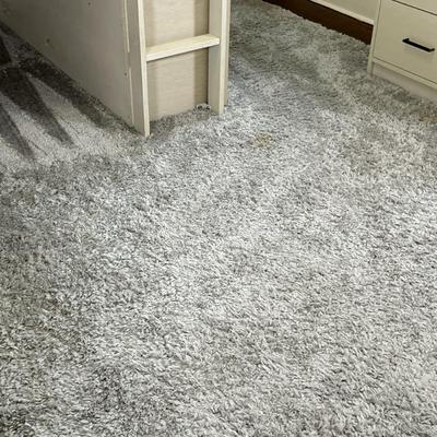 Area Rug - Solid Light Gray Shag | Solid light gray area rug with medium-length shag. - w. 105 x l. 134 in
