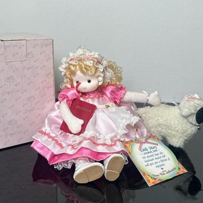 Musical Doll - "Little Mary" | Vintage (1970s-Now) Green Tree Collectibles "Little Mary" soft-bodied cloth musical...