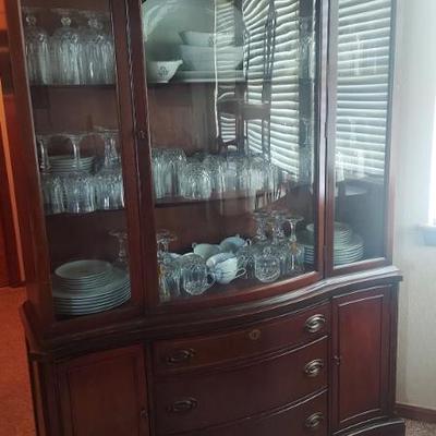 Sale Photo Thumbnail #12: Hutch