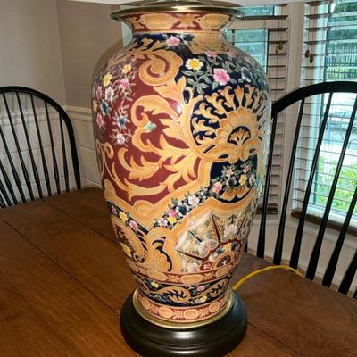 Asian Motif Ceramic Lamp