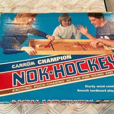 Carrom Nok-hockey Game
