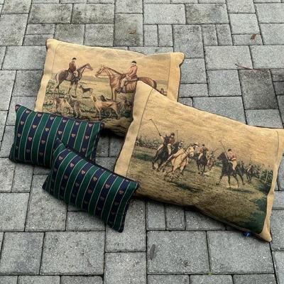 Ashford Court Hunting And Polo Pillows
