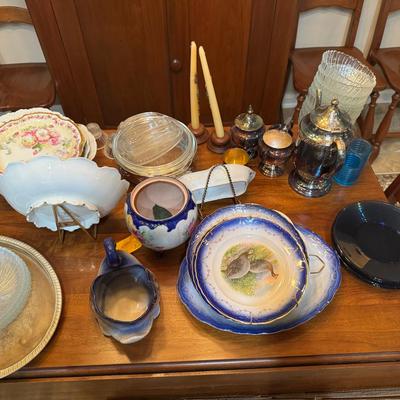 Coronet and Decorative Plates – Display & Collectible Lot