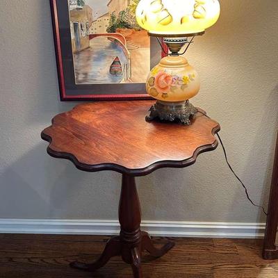 Vintage Tilt-Top Table, Antique Hurricane Lamp & Georgia Vincent Watercolor