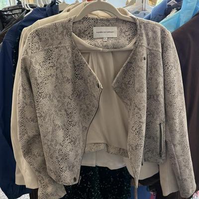 Sale Photo Thumbnail #119