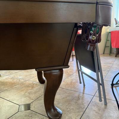Pool table 