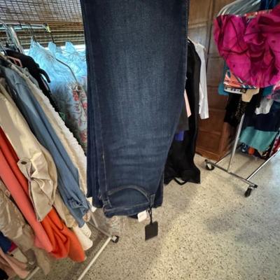 Sale Photo Thumbnail #46