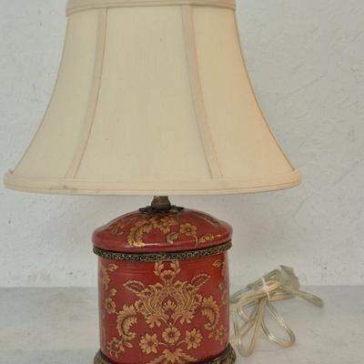Vintage Chinoiserie Ceramic/Brass 4-Footed Oval Table Lamp - Red & Gold - 16" Tall