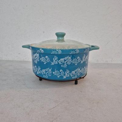 Vintage Retired Temp-Tations by Tara "Floral Lace - Summer" 3-Quart Round Covered Casserole & Metal Trivet