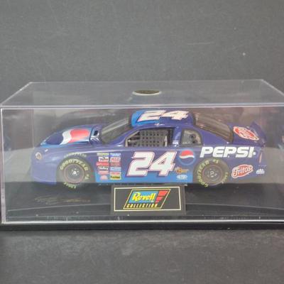 1:24 Die Cast Metal Revell Collection #24 Jeff Gordon Pepsi Racing - In Display Case