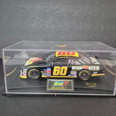 1:24 Die Cast Metal Revell Collection #60 Mark Martin Winn Dixie Racing - In Display Case