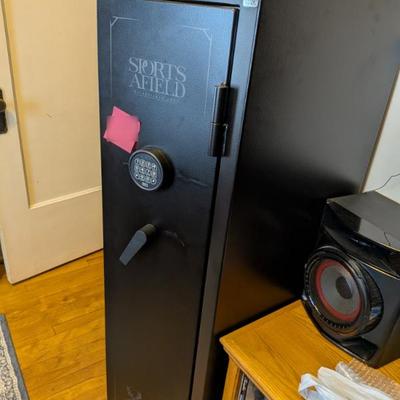 Secure your valuables with this sturdy Sports Afield "Yosemite" gun safe. Designed for security and fire protection, this safe...
