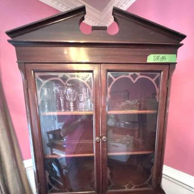Lot 135: Vintage Mahogany China Cabinet 
