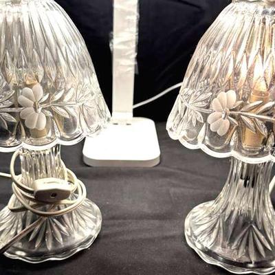 Lot 105: Pair of Princess House Lead Crystal lamps