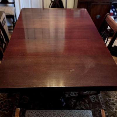 Lot 115: Duncan Phyfe Style Mahogany Table With Four Chairs