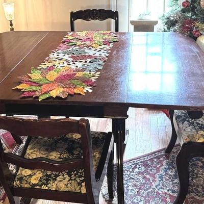 Lot 152:  Vintage Mahogany Drop-Leaf Dining Table with 4 Chairs