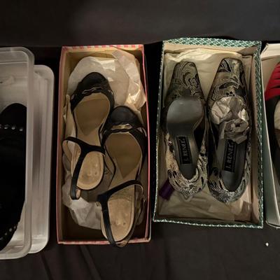 Lot 415: Lot of 4 Women’s Size 7.5 Dress Shoes – Daisy Fuentes, J. Renee, Karen Scott, Vintage Sanda