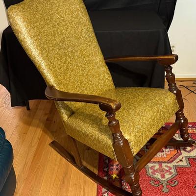 Lo5 403: Vintage Upholstered Wood Rocking Chair – Gold Pattern Fabric