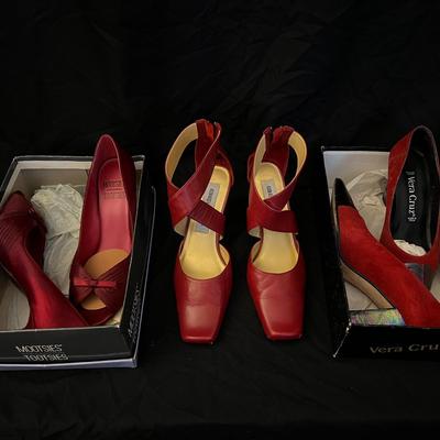 Lot 302: Vintage Red Shoes - 3 Pairs - Heels - Size 7.5