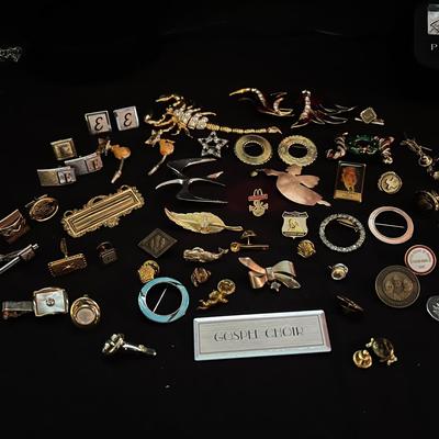 Lot 328: Vintage Pins And Cufflinks