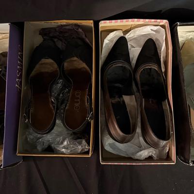 Lot 430: Lot of 4 Pairs Women’s Vintage High Heels Size 7.5
