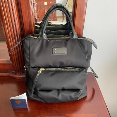 ADRIENNE VITTADINI Black Puffy Handbag