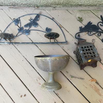4 Pieces Of Outdoor Decor