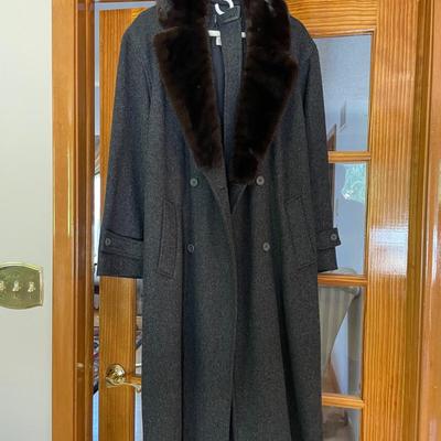 Gray With Fur Collar Men’s Coat 