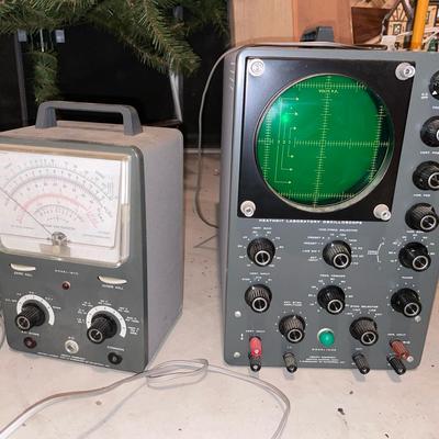 Lot Of Two Vintage Pices Of Audio Equipment