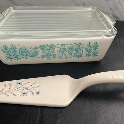 Ceramic 1960s Cake Server (1) & Pyrex 'Butterprint' Amish Farmer’s Casserole Dish (1)