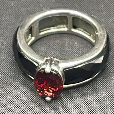 .925 Sterling Silver Faceted Onyx W/1.4 TW Garnet Ring, Size 6 