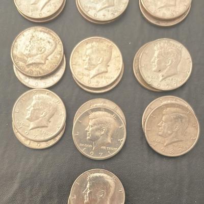 $10 Roll Kennedy Half Dollars,  Incl. 1976 Bicentennials (2)
