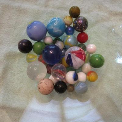 Sale Photo Thumbnail #58: Assortment of old marbles. Prefer to sell as a set.