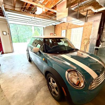 Mini Cooper- 2009 Model: COOPERN 2D Manual,  6 speed transmission, Vin#WMWMF33549TU71134, 10,803 miles, excellent condition