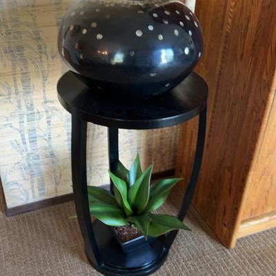 Black Stand With Mother Of Pearl Resin Vase