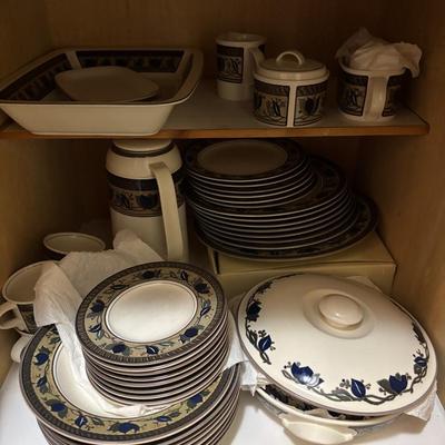 Large Set Of Mikasa Intaglio CAC01 Arabella Dishware