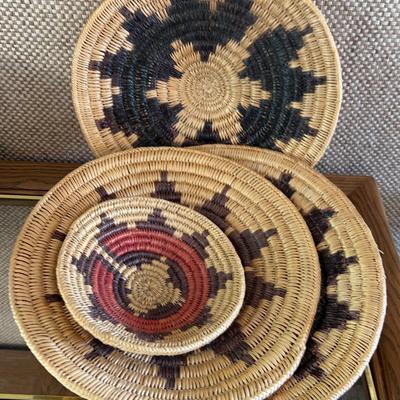 4  Native American Navaho Woven Baskets