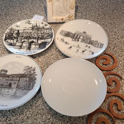 Travel Plates & Photo Frame