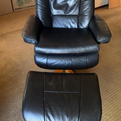Hjellegjerde Reclining & Swiveling Chair + Footstool + Bonus Cushion