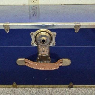 Violet-Blue Storage/Foot Locker 