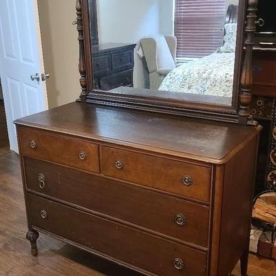 Berkey & Gay Wooden Dresser with Mirror