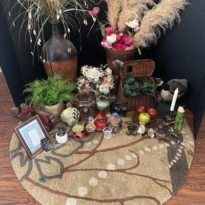 Decorative Home Accent Collection with Assorted Materials and Rug